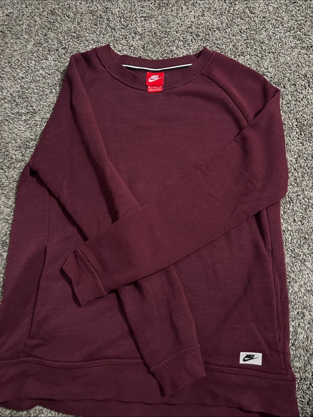 Nike Women Crewneck Sweater - Burgundy